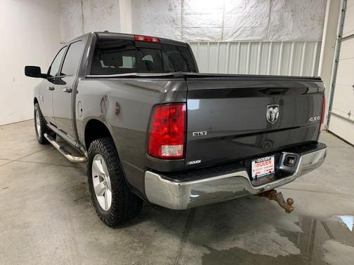 Granite Crystal Clearcoat Metallic 2017 RAM 1500 SLT