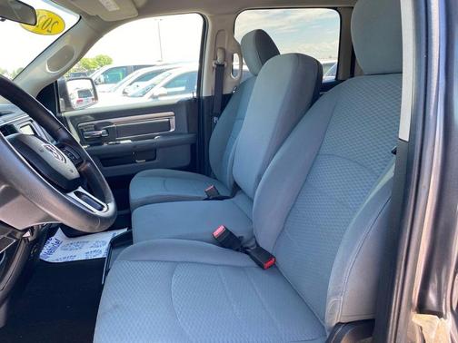 Granite Crystal Clearcoat Metallic 2017 RAM 1500 SLT