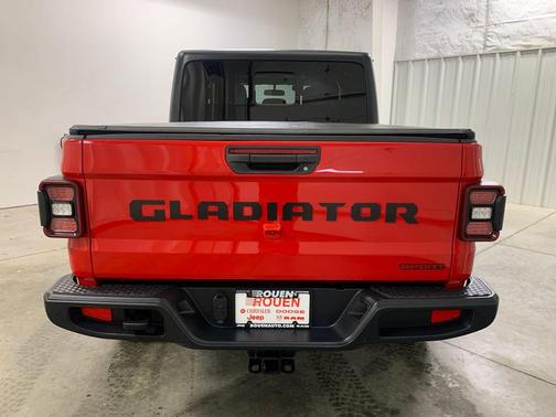 Firecracker Red Clearcoat 2020 Jeep Gladiator Sport