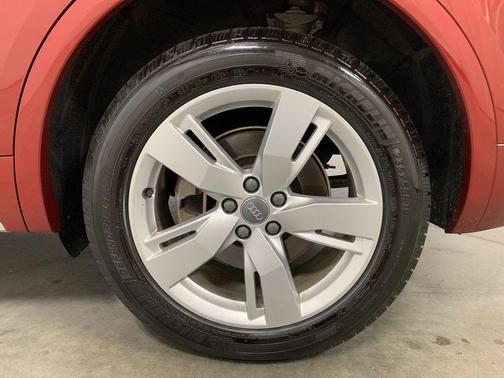 2018 Audi Q5 2.0T Premium Plus