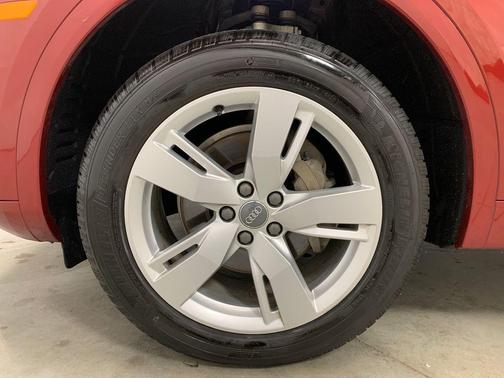 2018 Audi Q5 2.0T Premium Plus
