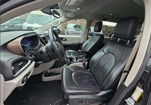 2019 Chrysler Pacifica Touring-L