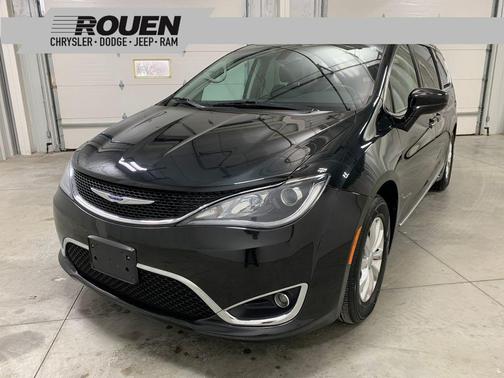 2019 Chrysler Pacifica Touring-L