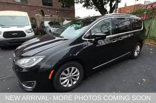 2019 Chrysler Pacifica Touring-L
