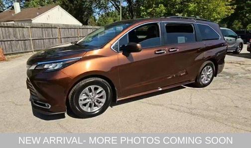 2022 Toyota Sienna XLE