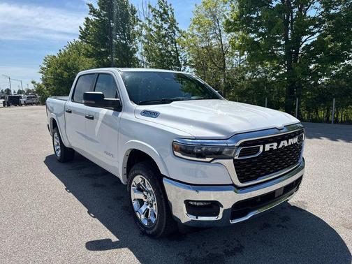 Bright White Clearcoat 2026 RAM 1500 Big Horn/Lone Star