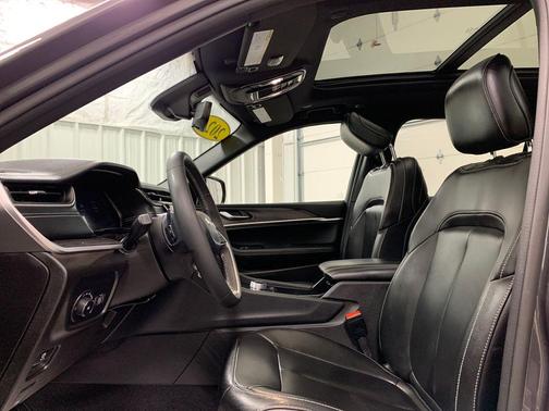 Metallic 2024 Jeep Grand Cherokee L Limited