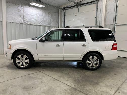 White Platinum Clearcoat Metallic 2016 Ford Expedition Platinum