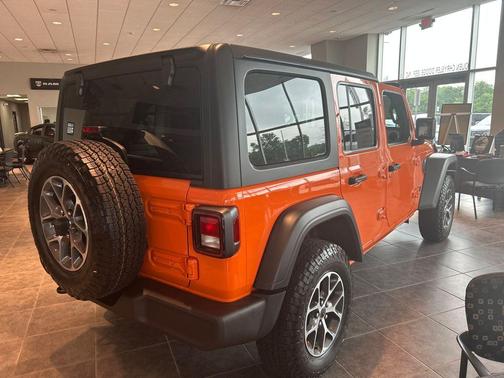 2025 Jeep Wrangler Sport