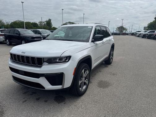 Bright White Clearcoat 2026 Jeep Grand Cherokee Limited