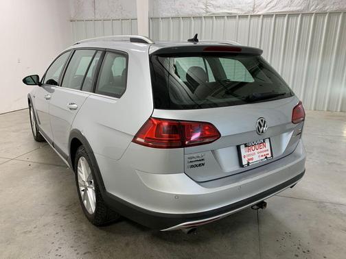 2017 Volkswagen Golf Alltrack TSI SE