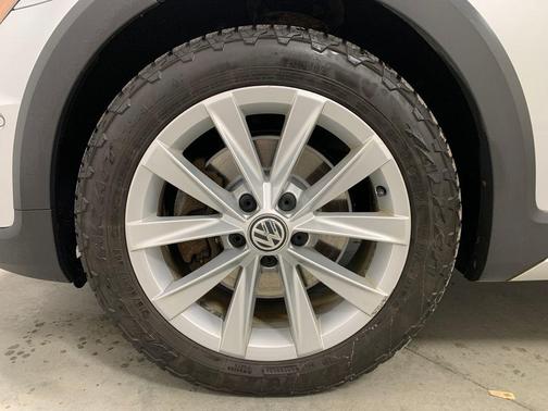 2017 Volkswagen Golf Alltrack TSI SE