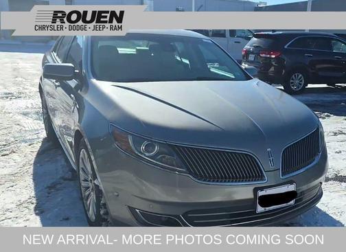 2016 Lincoln MKS Base