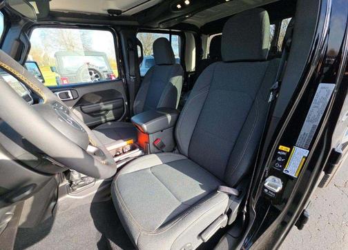 2024 Jeep Gladiator Sport