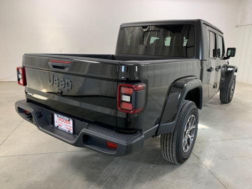 2024 Jeep Gladiator Sport