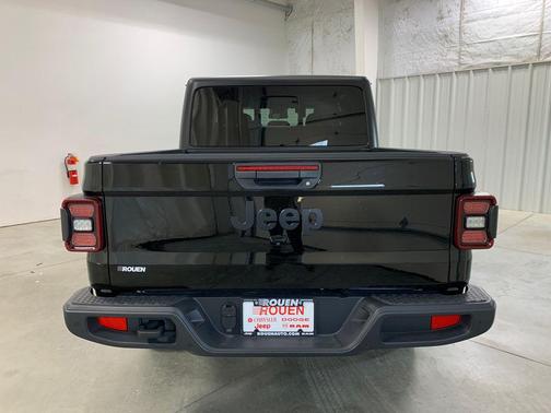 2024 Jeep Gladiator Sport