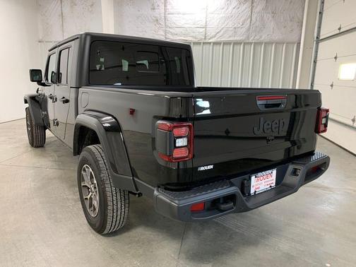 2024 Jeep Gladiator Sport