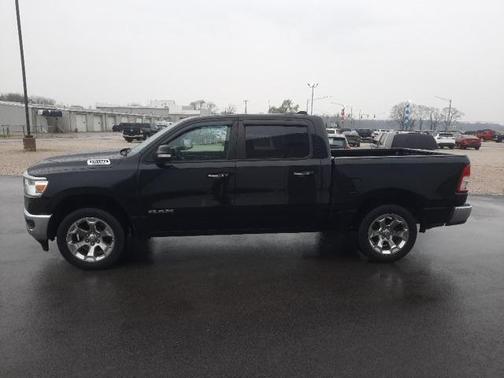 Photo 2 of 24 of 2019 RAM 1500 Big Horn