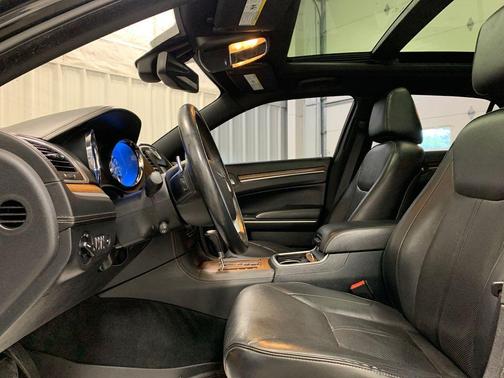 2012 Chrysler 300C Luxury Series