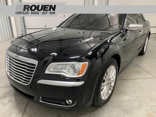 2012 Chrysler 300C Luxury Series
