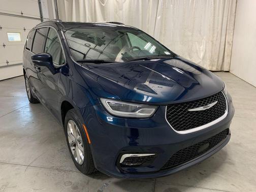 2021 Chrysler Pacifica Touring-L