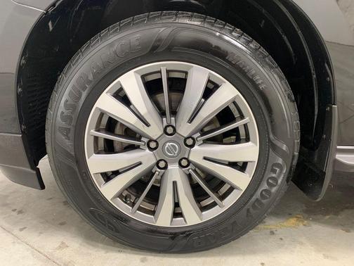 2019 Nissan Pathfinder SL