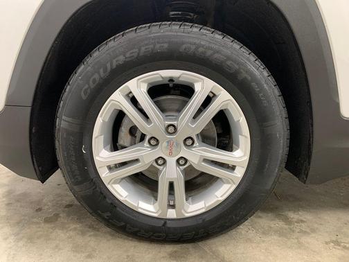 Quicksilver Metallic 2020 GMC Terrain SLE