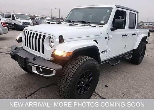 2023 Jeep Gladiator Sport