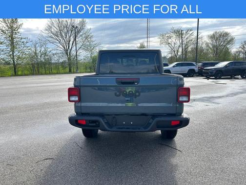 2025 Jeep Gladiator Sport