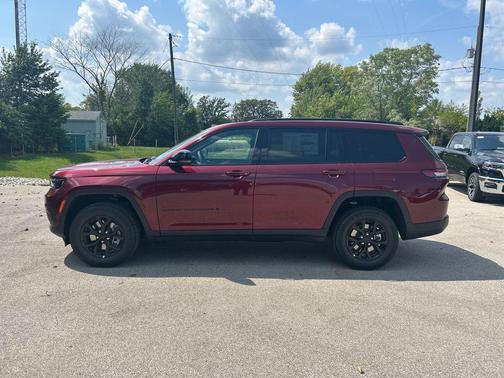 2025 Jeep Grand Cherokee L Laredo