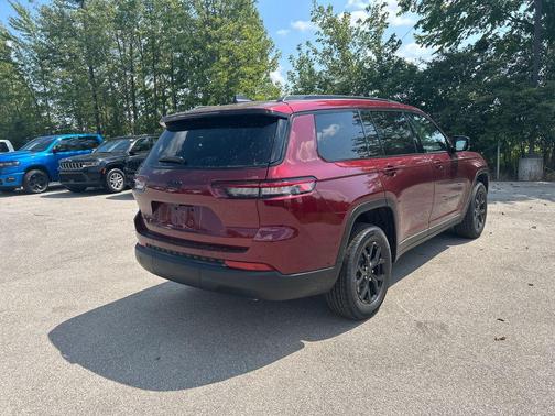 2025 Jeep Grand Cherokee L Laredo