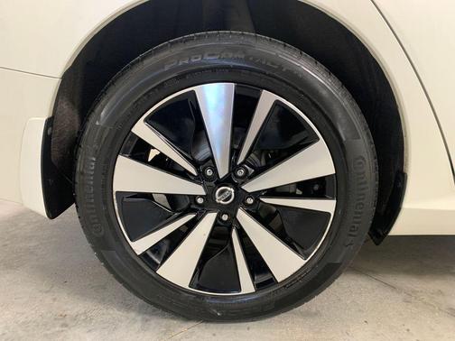 White 2020 Nissan Altima 2.5 SL