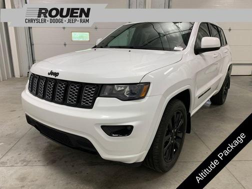 Bright White Clearcoat 2019 Jeep Grand Cherokee Altitude