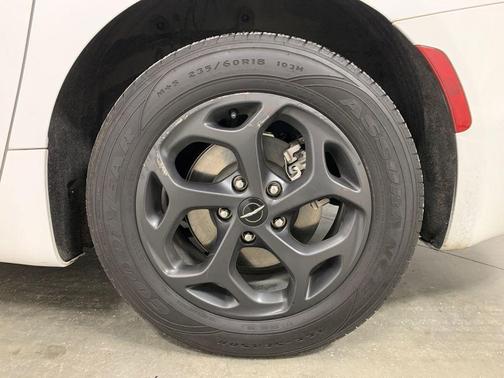 2022 Chrysler Pacifica Hybrid Limited