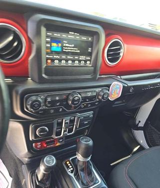 Bright White Clearcoat 2019 Jeep Wrangler Unlimited Rubicon