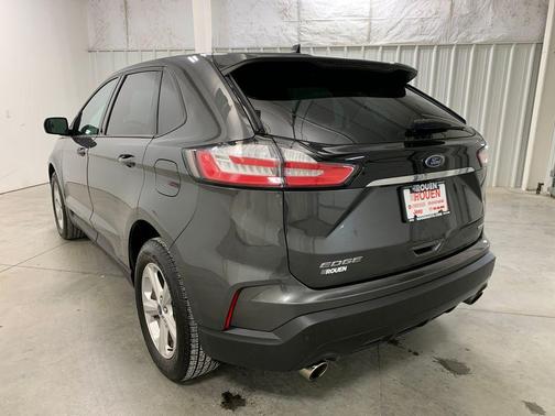 2020 Ford Edge SE