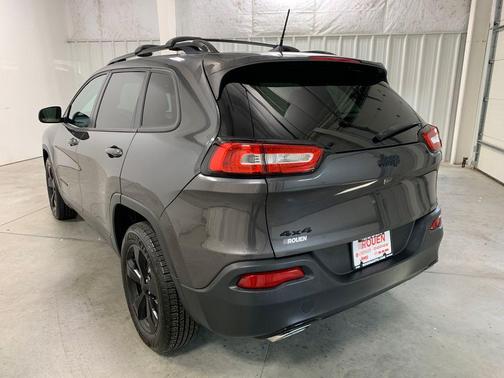 2016 Jeep Cherokee Altitude