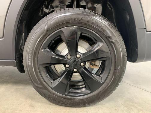 2016 Jeep Cherokee Altitude