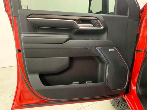 2024 GMC Sierra 2500 SLT