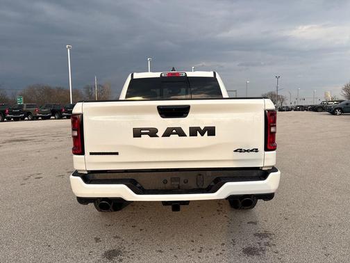 Bright White Clearcoat 2026 RAM 1500 Big Horn/Lone Star