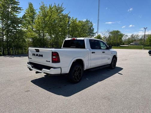 Ivory White Tri-Coat Pearl 2026 RAM 1500 Laramie