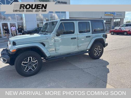 Earl Clearcoat 2024 Jeep Wrangler Sahara