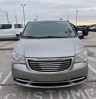 2014 Chrysler Town & Country Touring-L