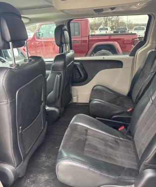 2014 Chrysler Town & Country Touring-L