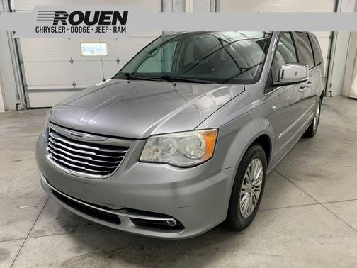 2014 Chrysler Town & Country Touring-L