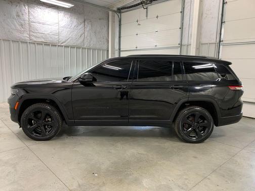 2022 Jeep Grand Cherokee L Laredo