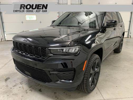2022 Jeep Grand Cherokee L Laredo