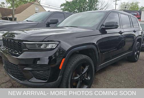 2022 Jeep Grand Cherokee L Laredo