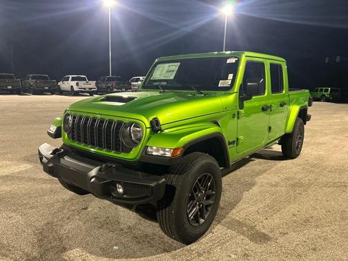 2026 Jeep Gladiator Sport