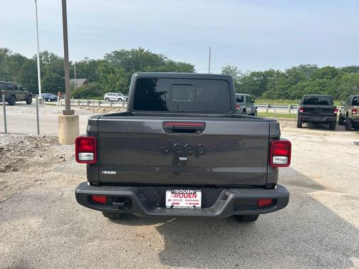 2025 Jeep Gladiator Sport